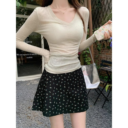 Sweet Floral Knit A-Line Mini Skirt – High-Waisted Casual Skirt for Women (S–XL)
