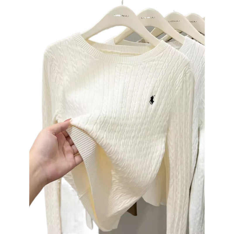 Cable-knit long-sleeved sweater top