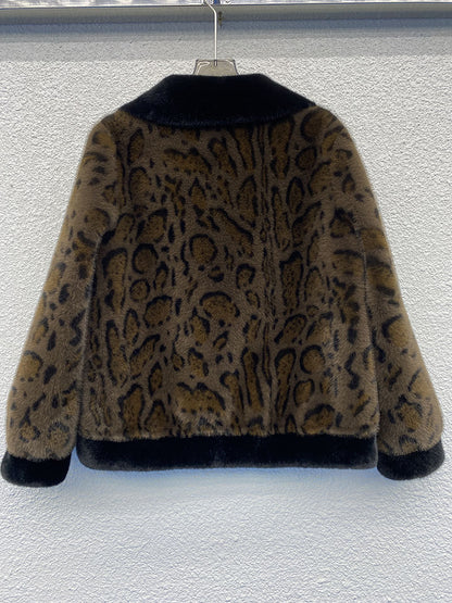 Leopard print colorblock plush coat - a fusion of retro wildness and fashionable luxury, creating an eye-catching look in multiple scenes