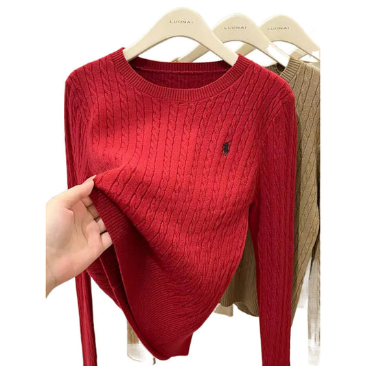 Cable-knit long-sleeved sweater top