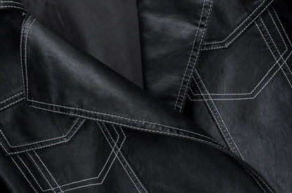 Black topstitched cropped leather jacket – a trendy and avant-garde style, a fashionable and avant-garde item suitable for various scenes