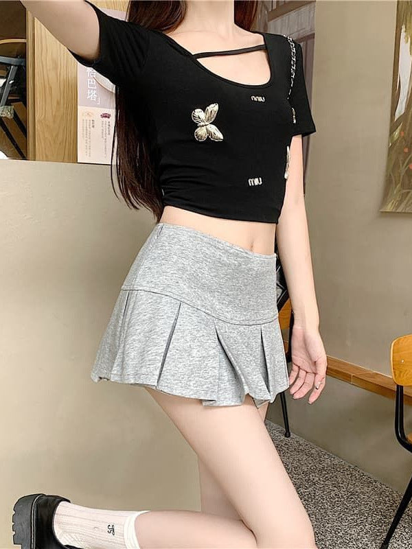 Elegant and Versatile Grey Pleated Mini Skirt: Unlock a New Fashion Posture