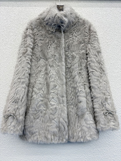 Light beige fur coat - stylish and elegant, creating a sophisticated and warm winter outfit