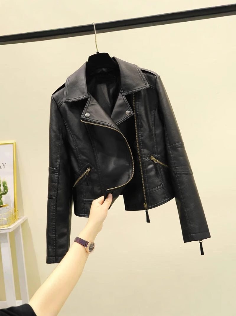 Black cropped lapel leather jacket – a classic cool style, a fashionable item suitable for various scenes