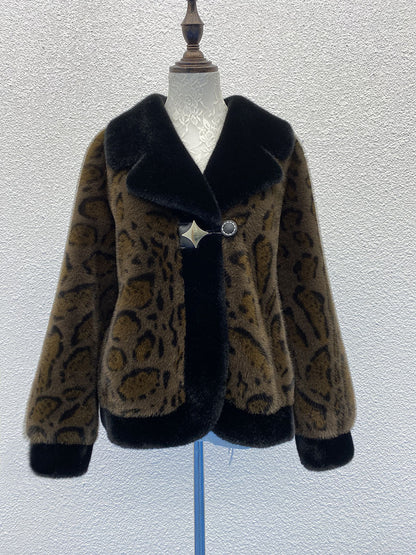 Leopard print colorblock plush coat - a fusion of retro wildness and fashionable luxury, creating an eye-catching look in multiple scenes